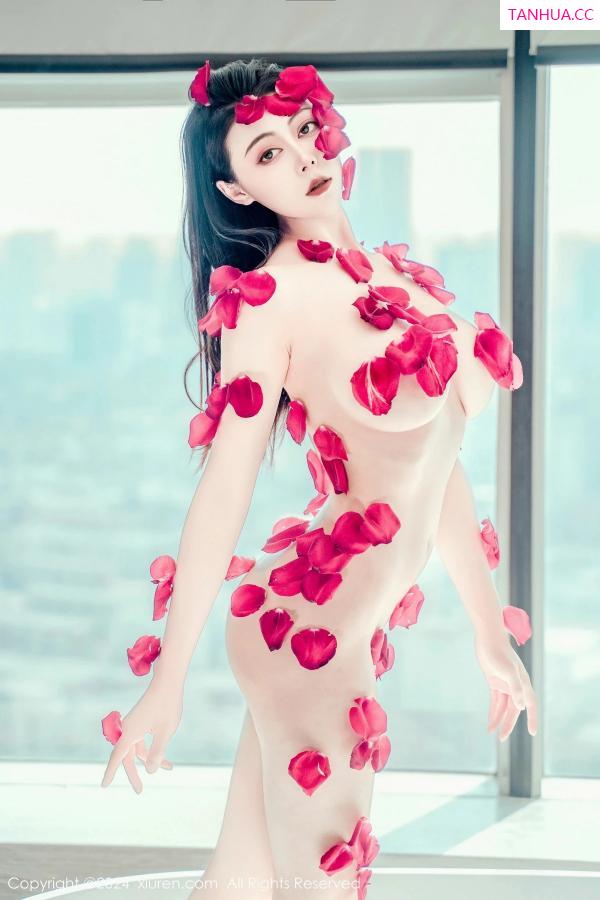   [XiuRen]高清写真图 2024.03.05 No.8175 瑜伽喵 新人美臀第8张图片